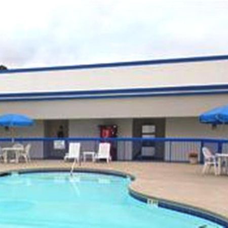 Howard Johnson By Wyndham Commerce Ga Extérieur photo