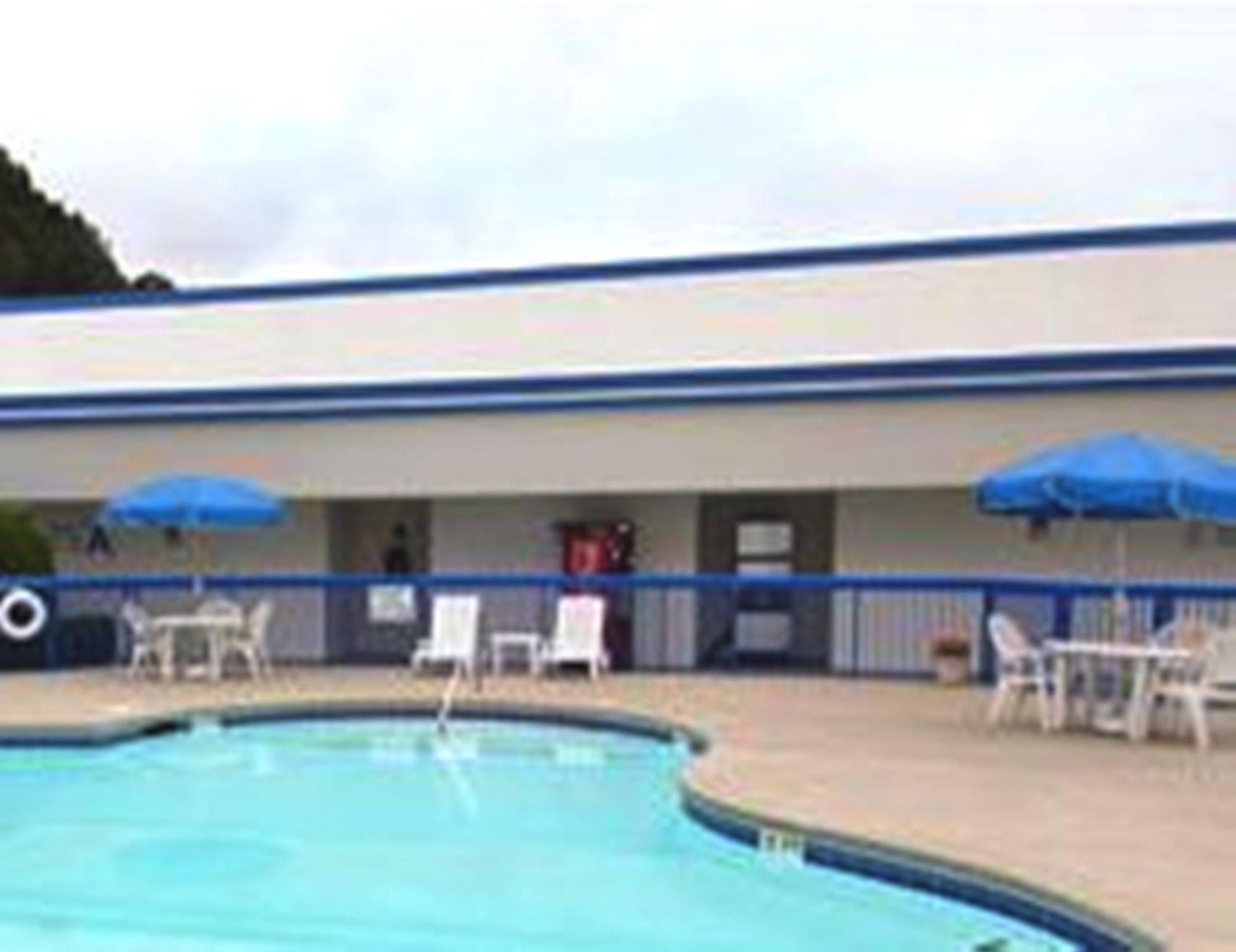 Howard Johnson By Wyndham Commerce Ga Extérieur photo